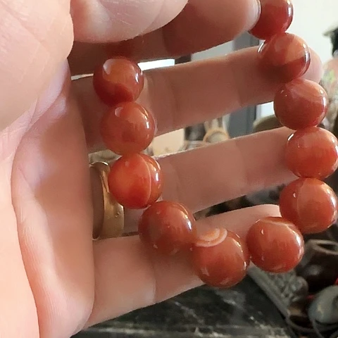 石英质玉颈饰合金