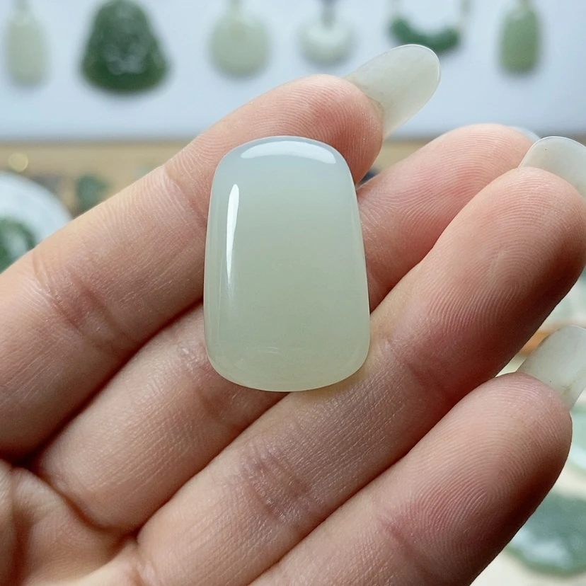 【闪购商品】颈饰未镶嵌和田玉