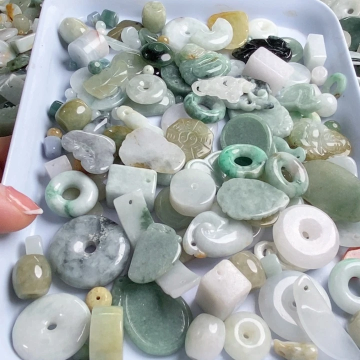 翡翠未镶嵌颈饰璐*好天然翡翠10