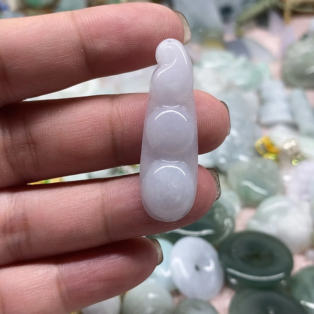 颈饰未镶嵌翡翠天然