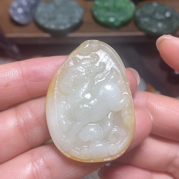 和田玉未镶嵌挂件