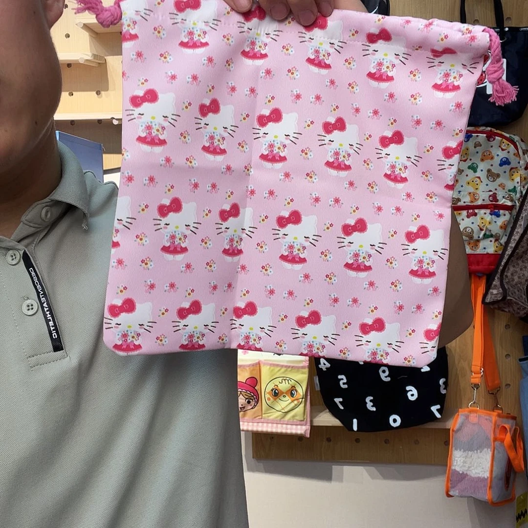PU化妆包等产品和产品为
