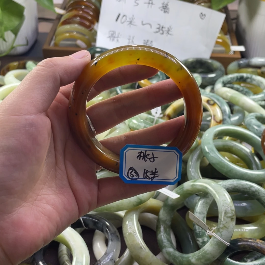 桃***～蛇纹石玉未镶嵌手镯