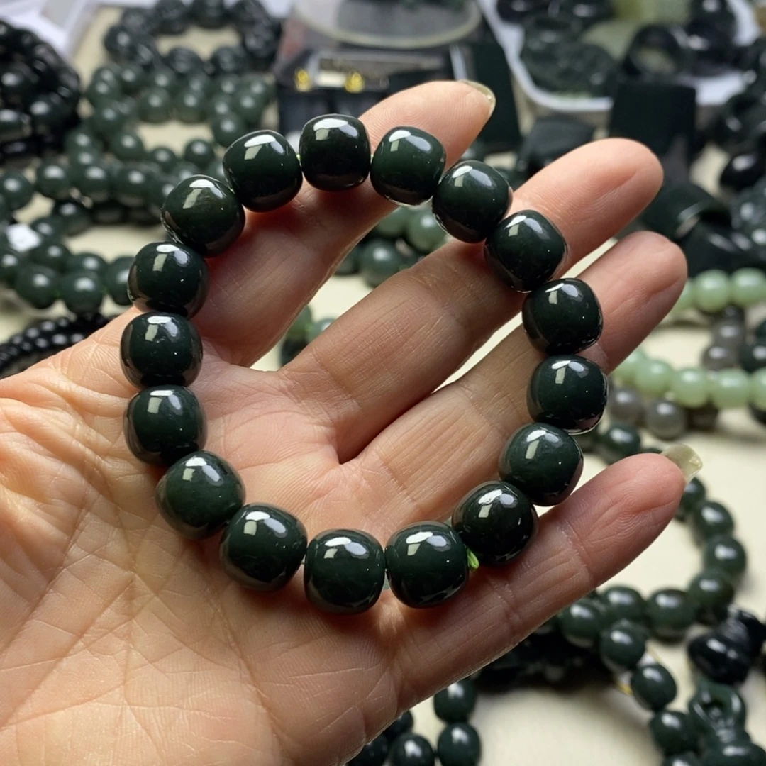 W***t和田玉未镶嵌手链新疆和田青玉卡12老型手串