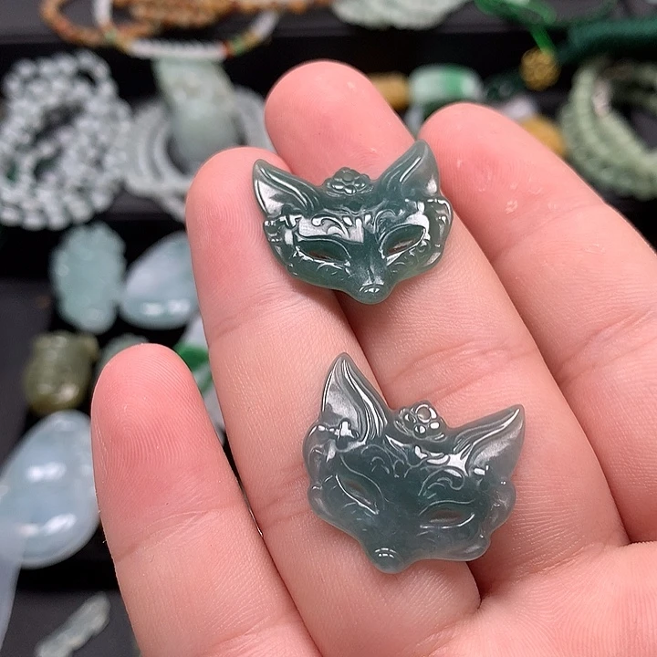 翡翠未镶嵌颈饰翡翠首饰