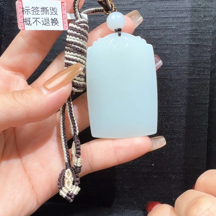 颈饰未镶嵌和田玉鸿**照
