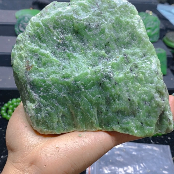 和田玉未镶嵌珠宝半成品