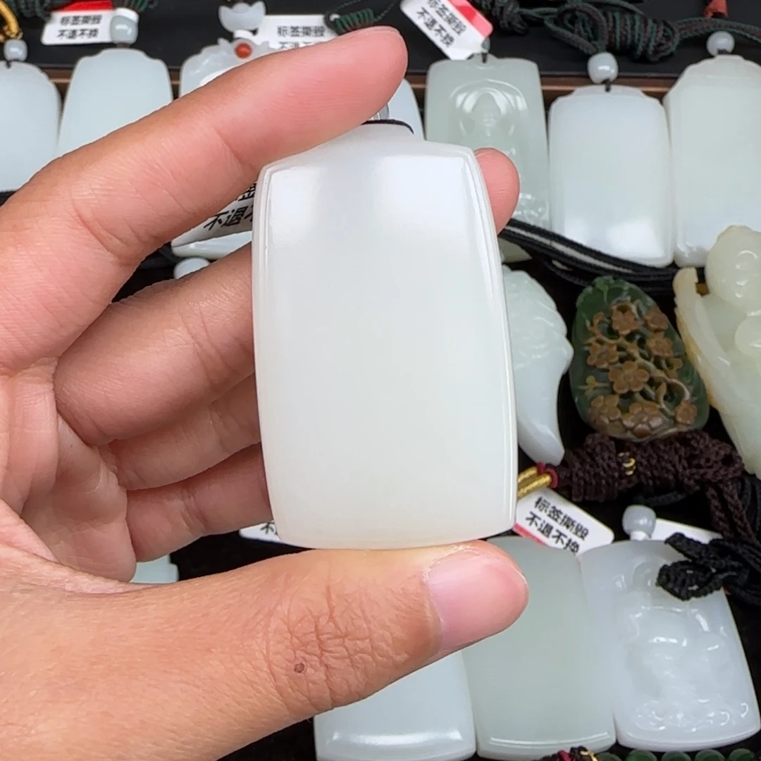 r***g和田玉未镶嵌挂件