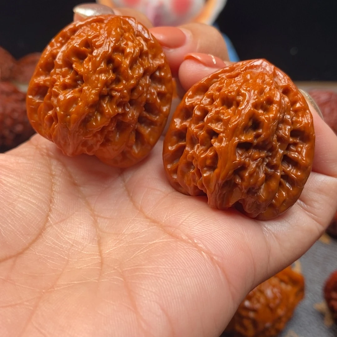 文玩核桃把件虎头45