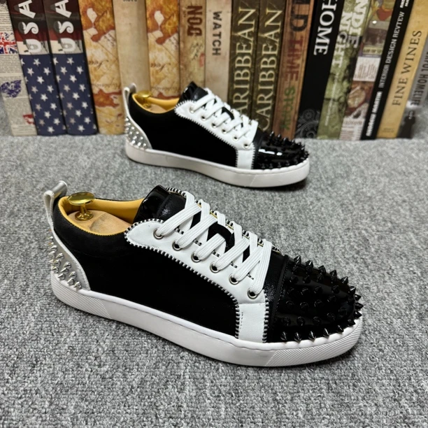 欧洲站新款男鞋时尚百搭潮流男士红底板鞋韩版热卖铆钉鞋休闲鞋男