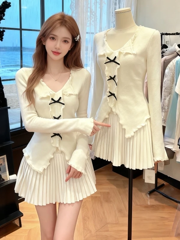 V领不起球显瘦蝴蝶结女打底内搭小众修身长袖甜美收腰设计百搭上