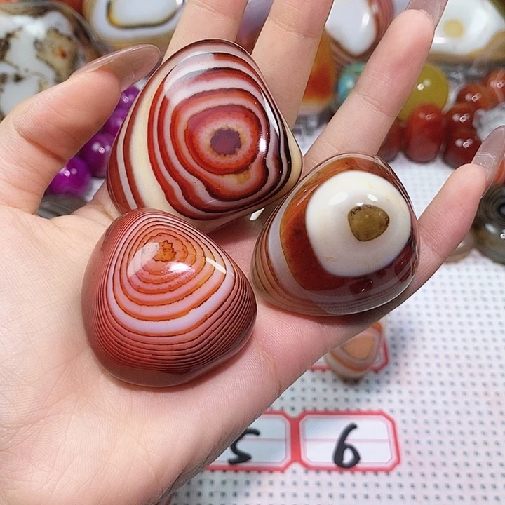 千***过未镶嵌玛瑙/玉髓珠宝奇石