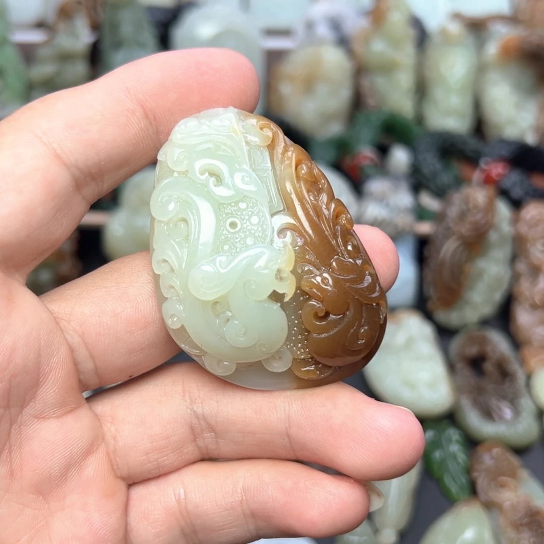 和田玉未镶嵌挂件