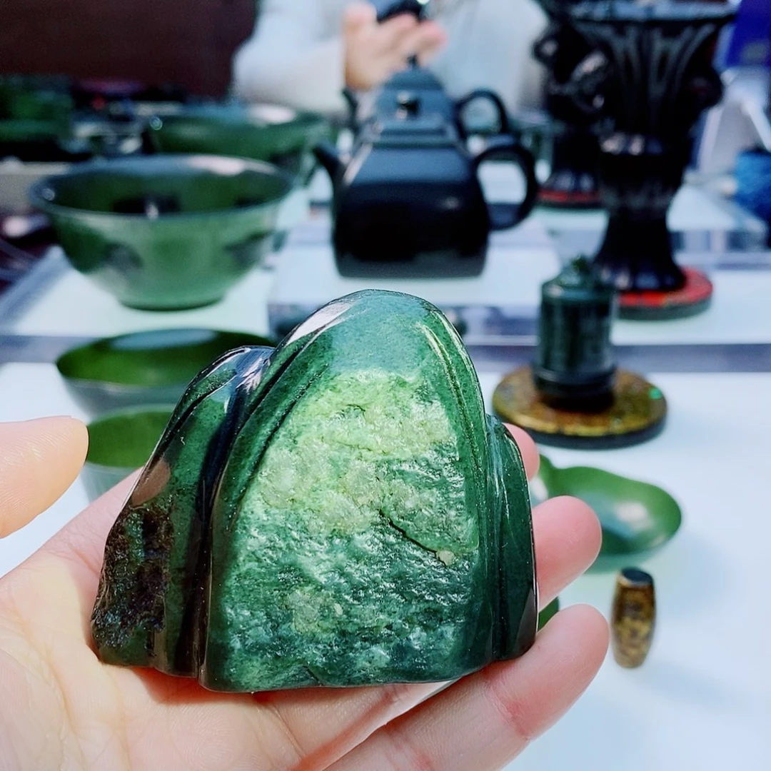 未镶嵌和田玉摆件