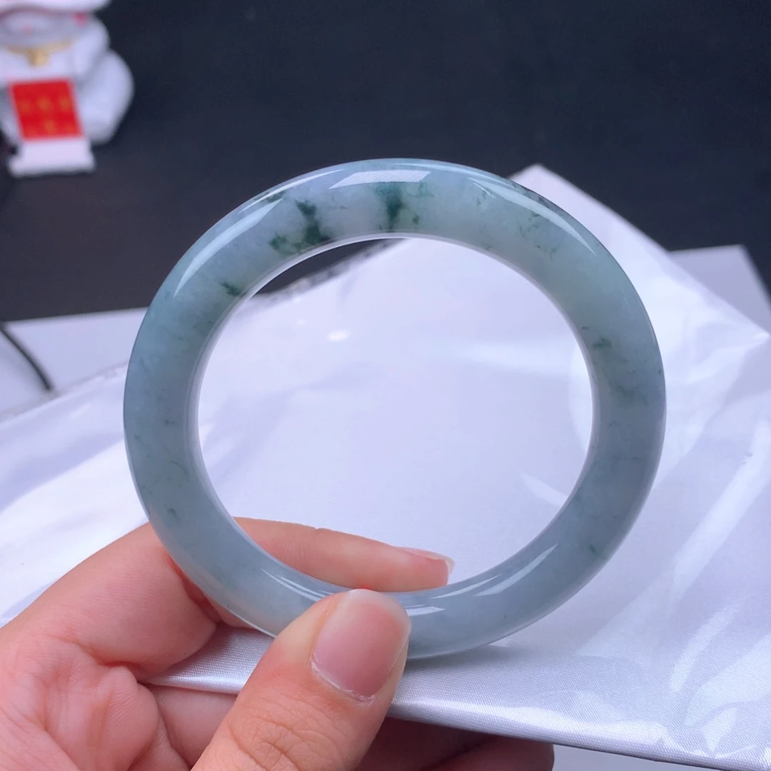 翡翠手镯（圆镯）未镶嵌40号55圆条