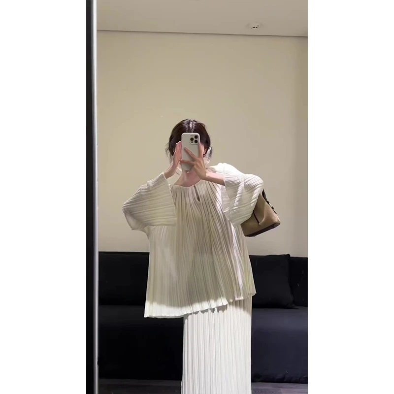 MARIE.COCO淡人系穿搭喇叭袖宽松长袖上衣女秋季高腰显瘦半身长裙