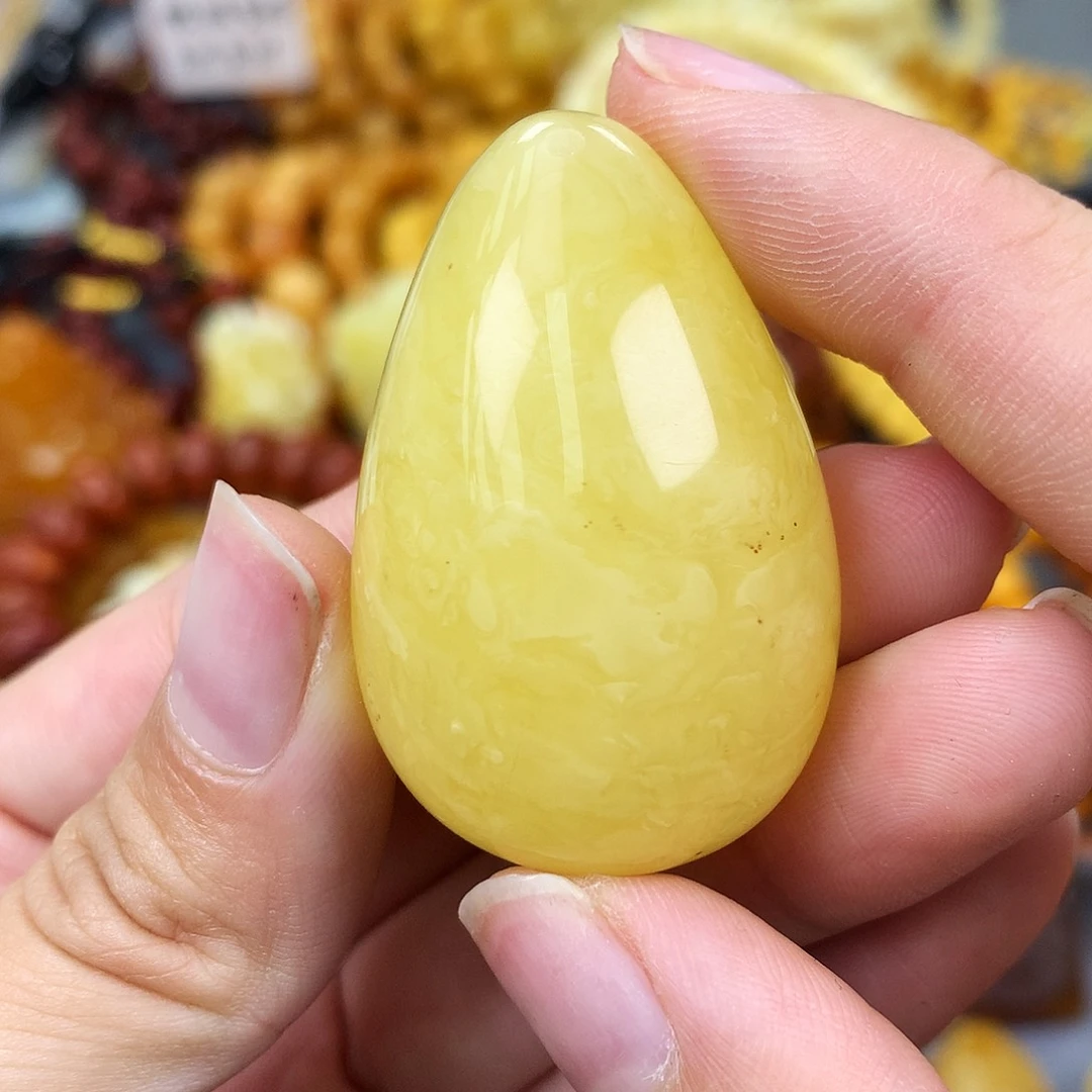 未镶嵌琥珀珠宝奇石