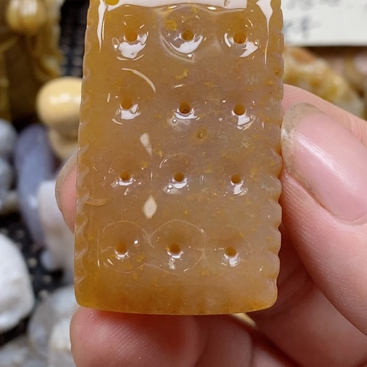 颈饰未镶嵌硅化珊瑚(珊瑚玉)