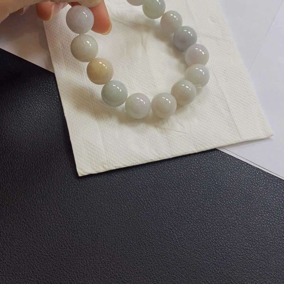 颈饰未镶嵌翡翠手串