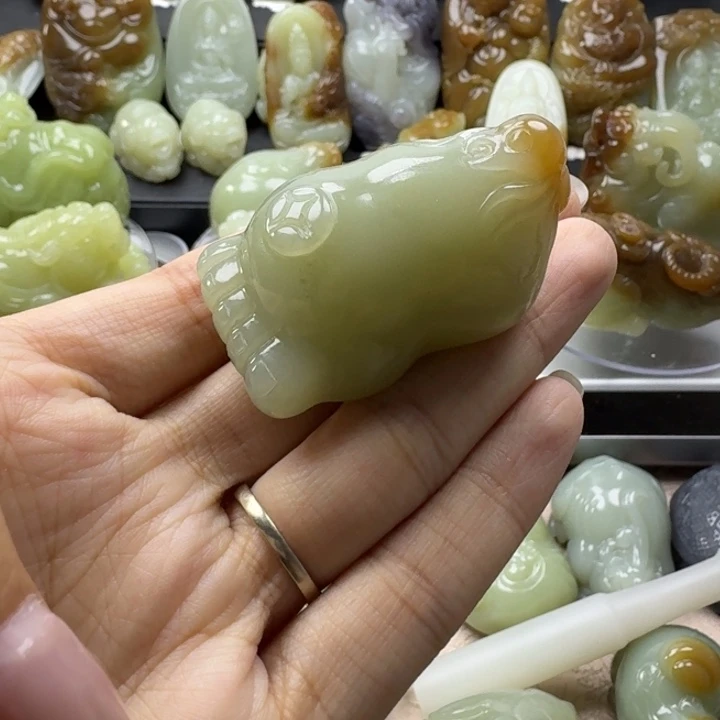 和田玉未镶嵌挂件