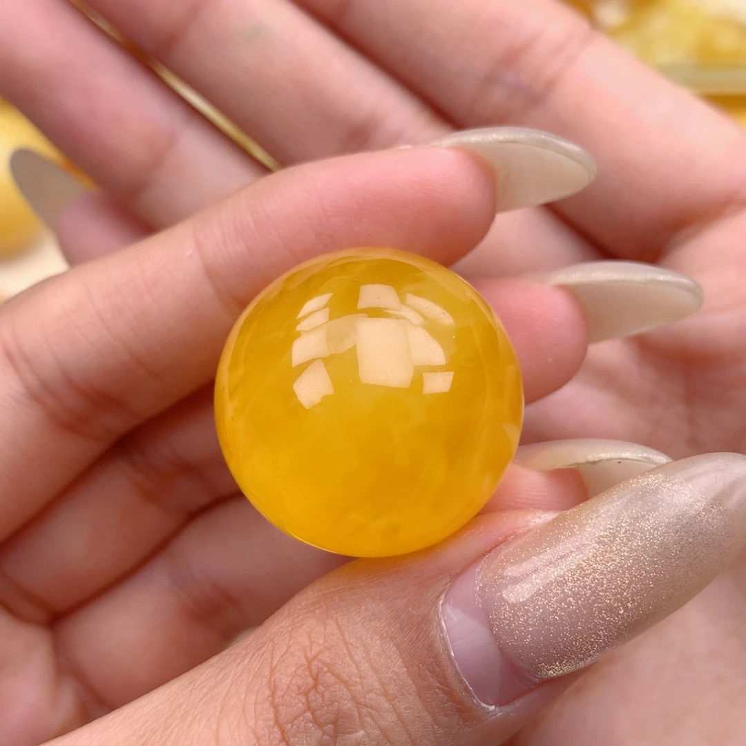 琥珀未镶嵌珠宝奇石25