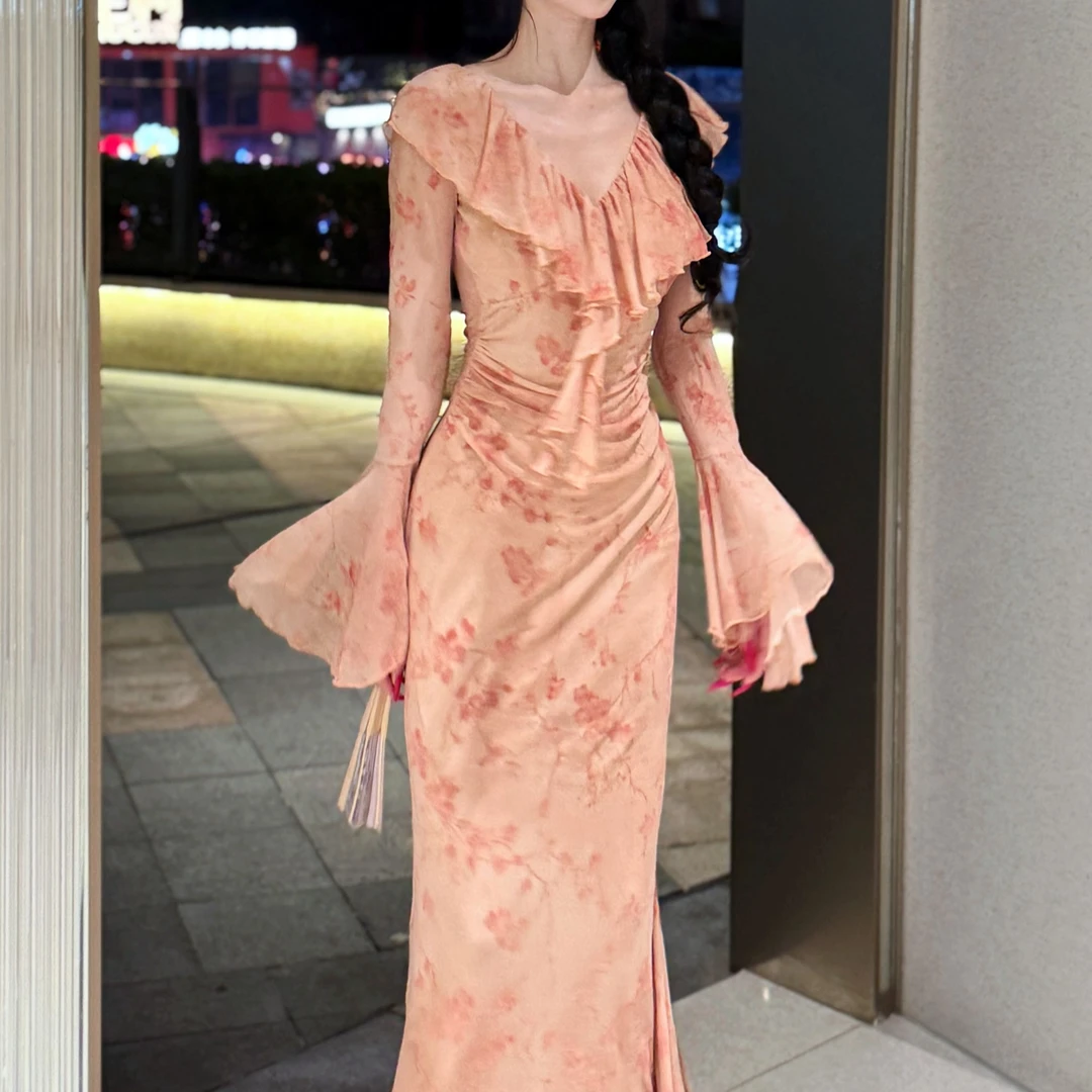 画报夫人原创自制温柔氛围感鱼尾显瘦植绒连衣裙 粉梅花