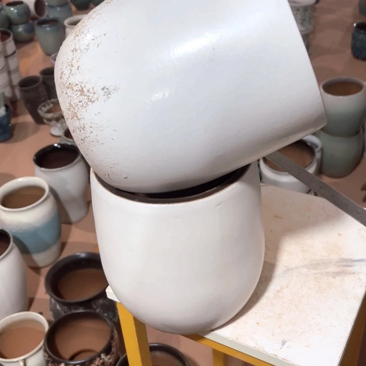 花盆紫砂口径17高度21两只小瑕疵