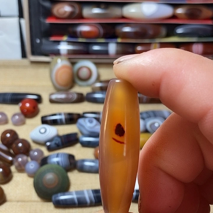 玛瑙/玉髓合金颈饰