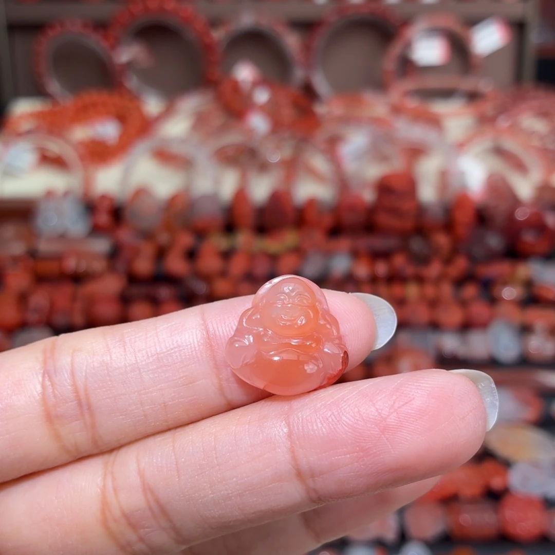 南红玛瑙未镶嵌颈饰佛公