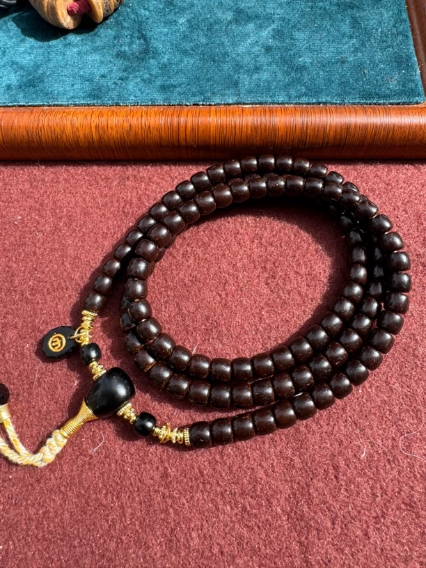 藏区老念珠配饰琉璃1