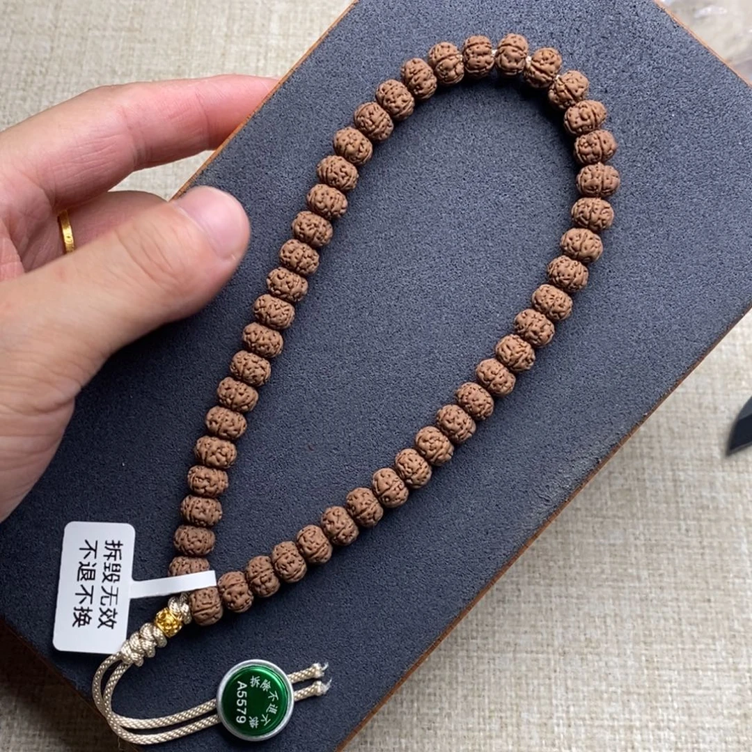 張****金刚菩提吊坠老树