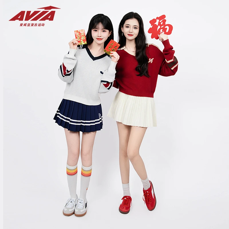 AVIA爱威亚秋冬复古运动学院风套头V领衫休闲韩版套头长袖