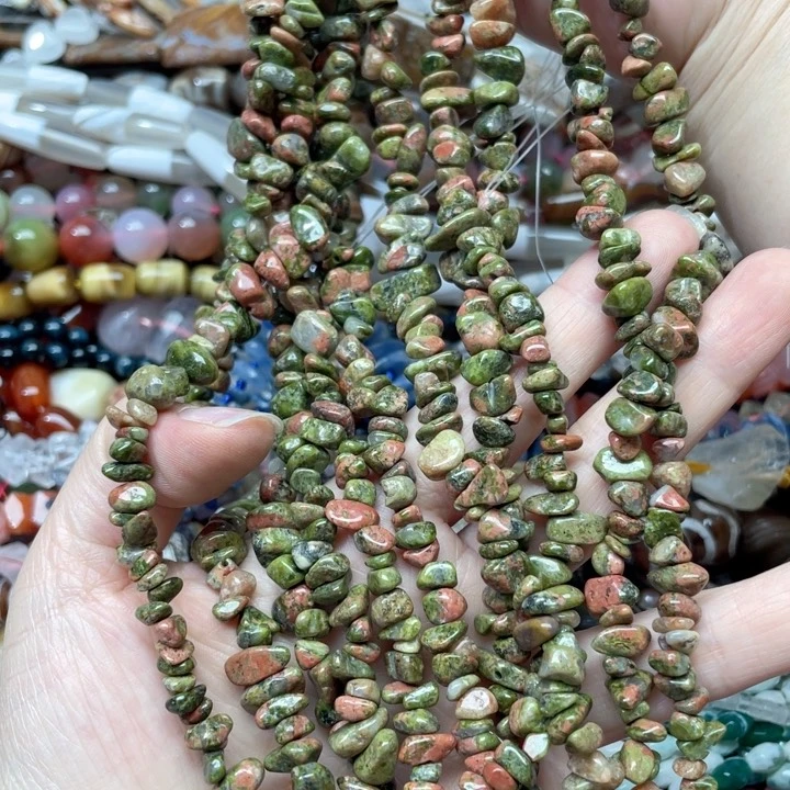 玛瑙/玉髓合金珠宝半成品一条花绿宝碎石