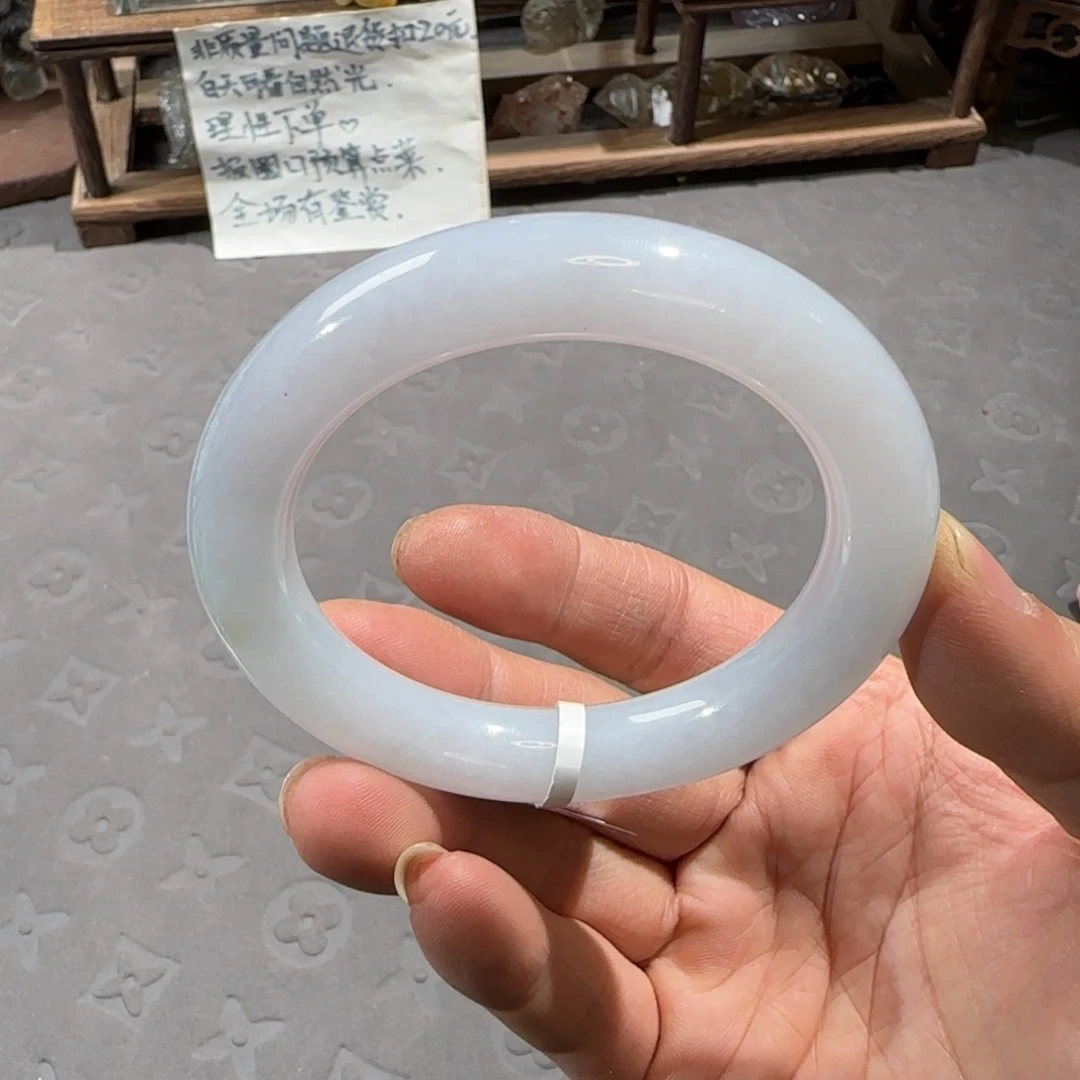 翡翠未镶嵌手镯56圈口