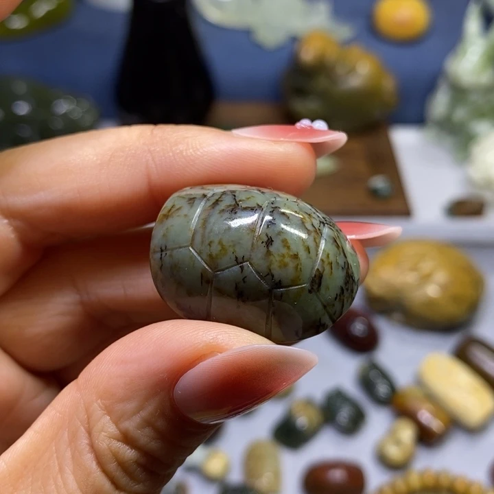 透闪石质玉未镶嵌挂件