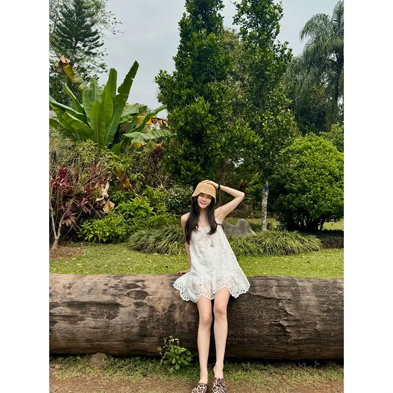 夏季纯欲风修身显瘦高级设计款无袖气质时尚宽松百搭花纹连衣裙女