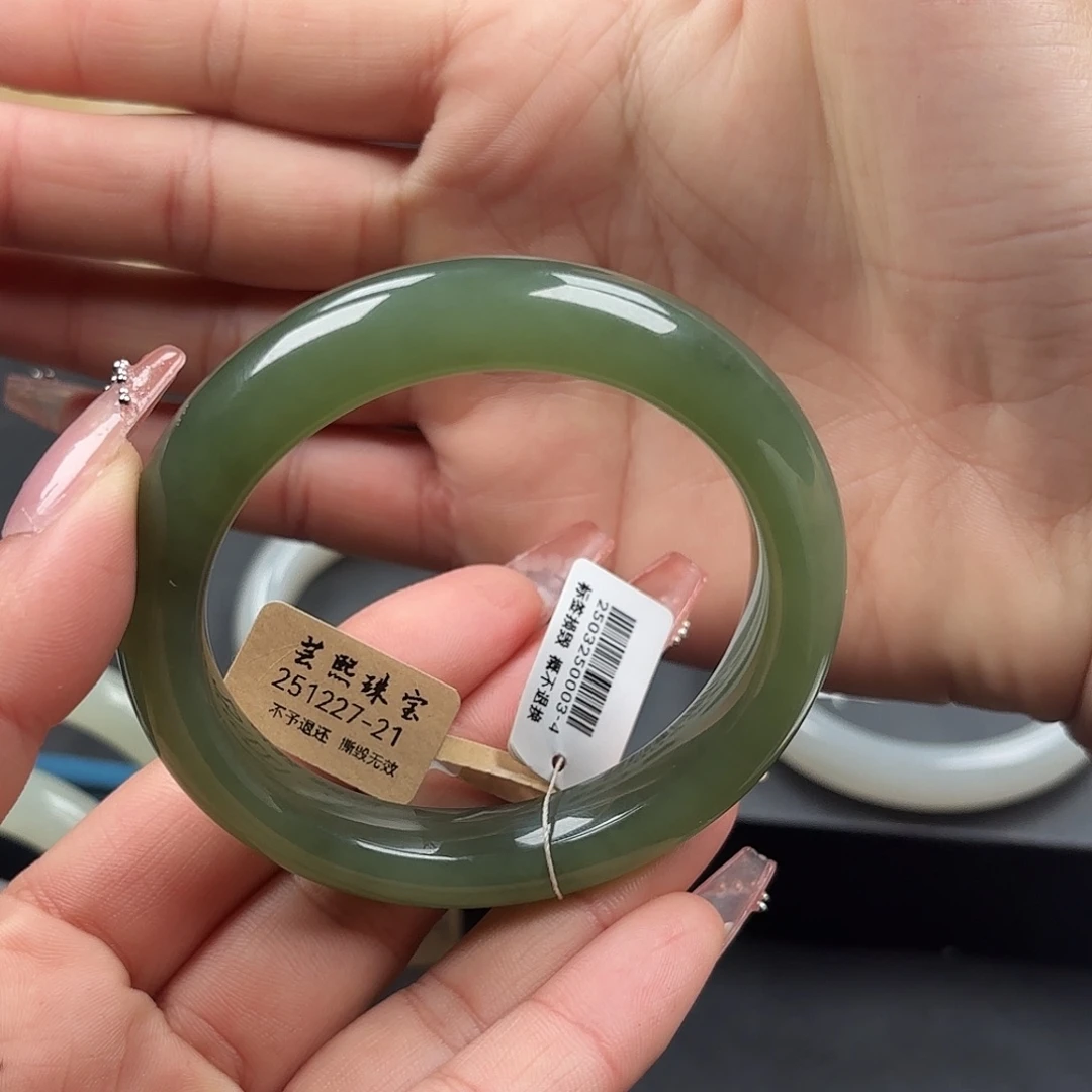 和田玉（糖玉）未镶嵌手镯