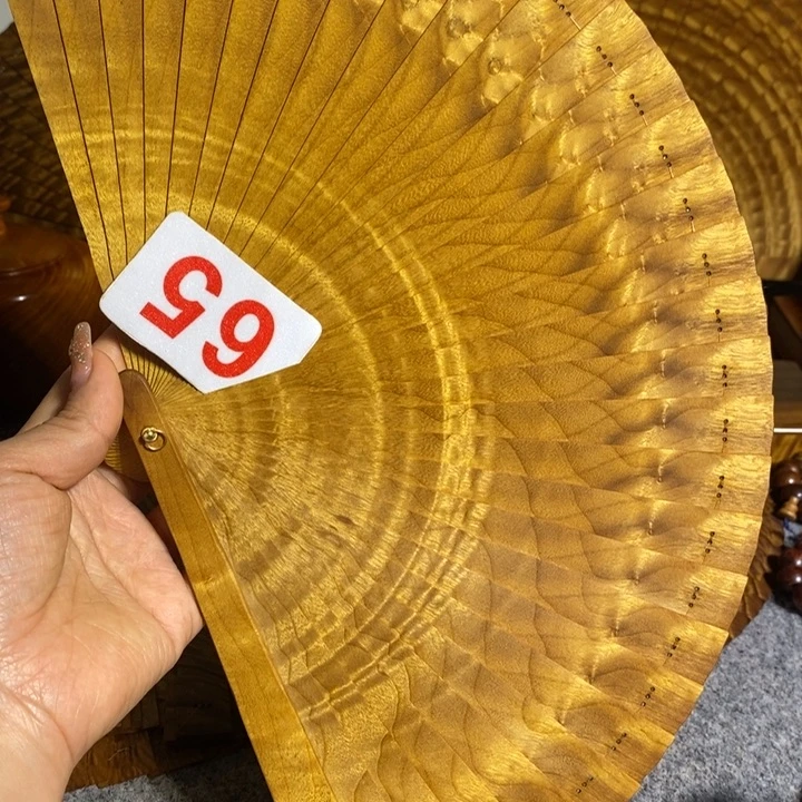 金丝楠2****6金丝楠手把件