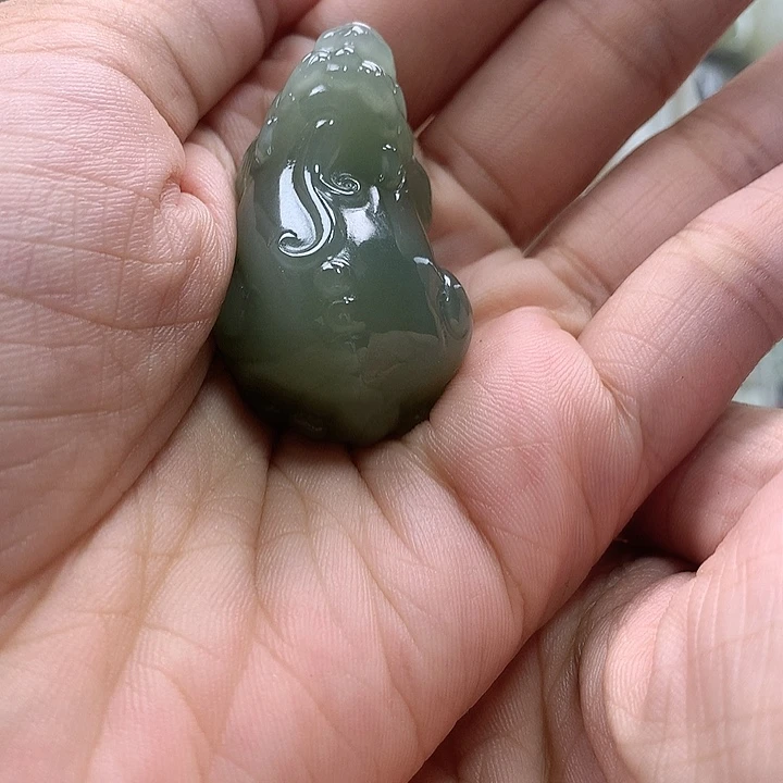 颈饰未镶嵌和田玉