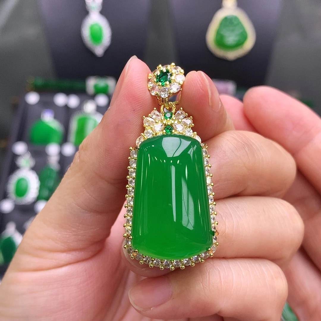 玛瑙/玉髓吊坠未镶嵌