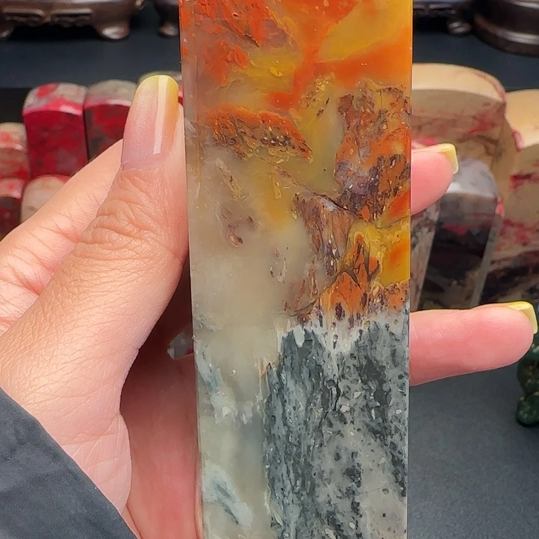 昌化石昌化鸡血石