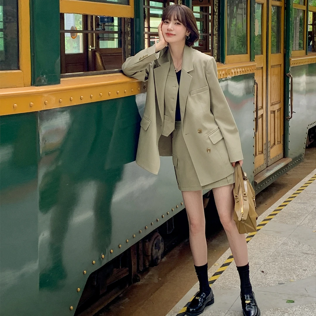 法儿家FS405S163+FS405W007+FS407X027马甲+西装+半裙三件套LL