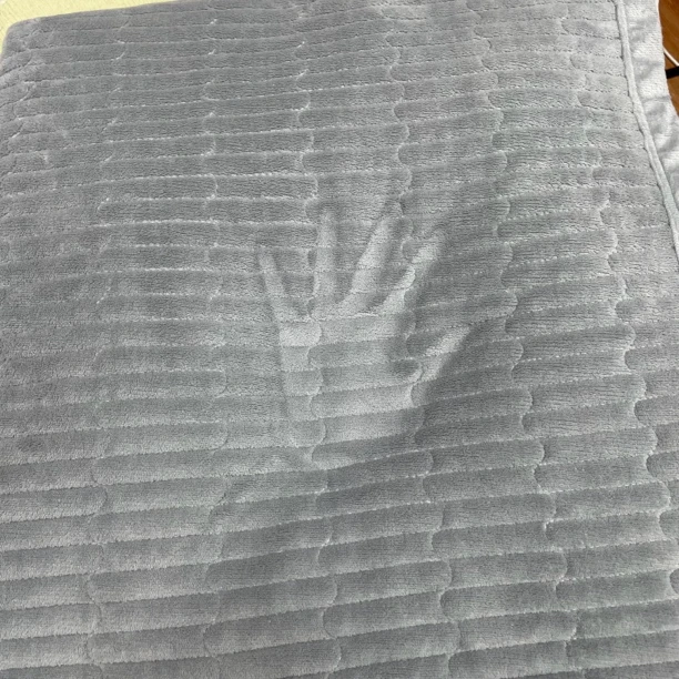 纯色高级灰厚款冬季床盖