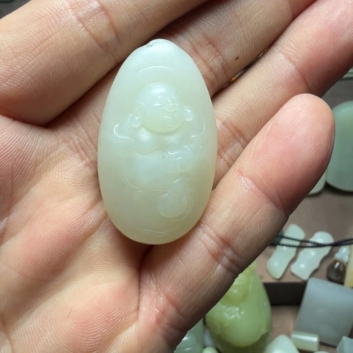 和田玉未镶嵌颈饰