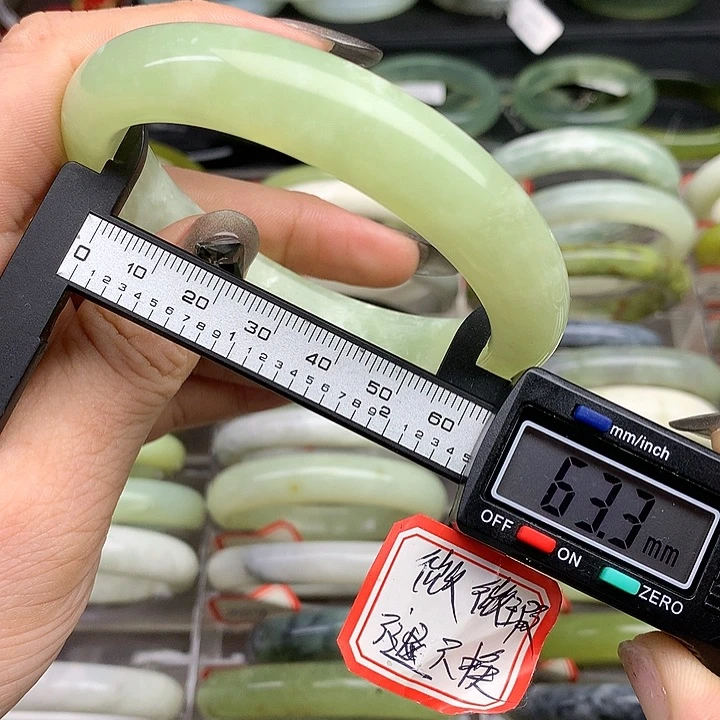 蛇纹石玉手镯未镶嵌249