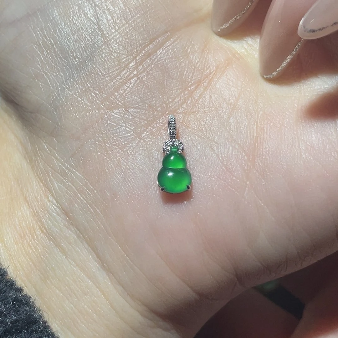 吊坠(不含链)18K金镶嵌翡翠