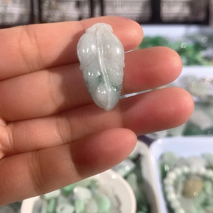 翡翠未镶嵌吊坠(不含链)叶子