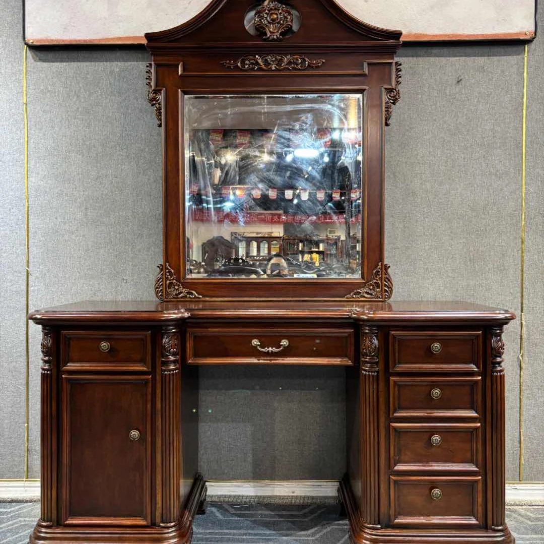 125妆台。  1530*520*820总高2070美式复古雕花