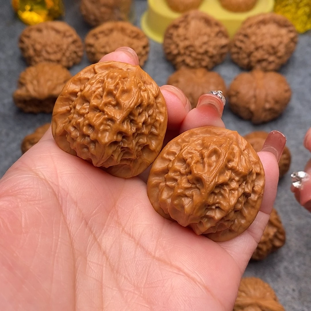 文玩核桃把件精品瓷娃娃37