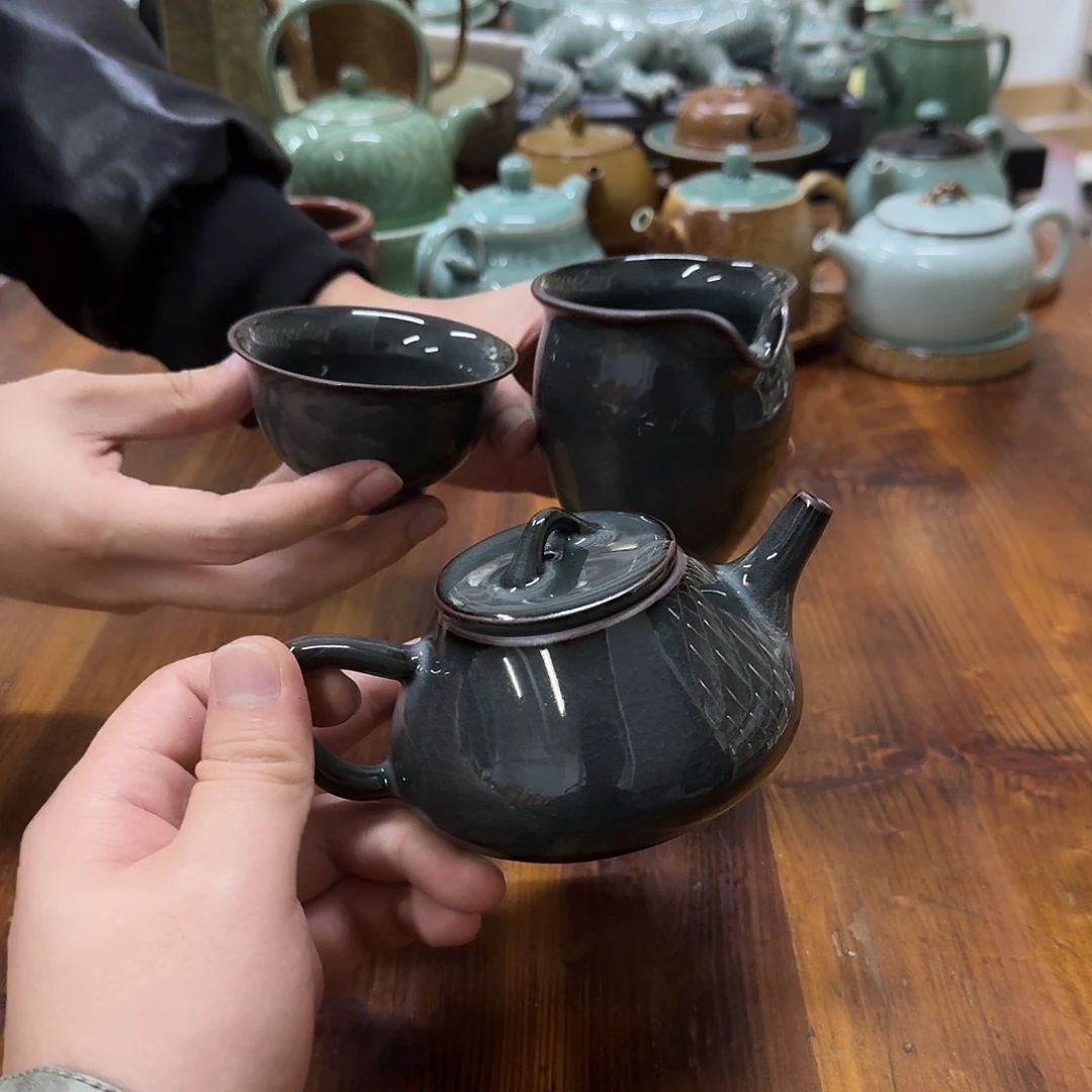 小仲龙泉青瓷微瑕1946